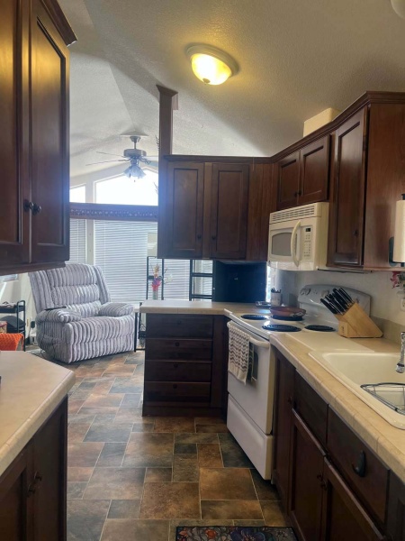 1 Bedroom Bedrooms, ,1 BathroomBathrooms,Rancho Rialto Home,For Sale,0,1402